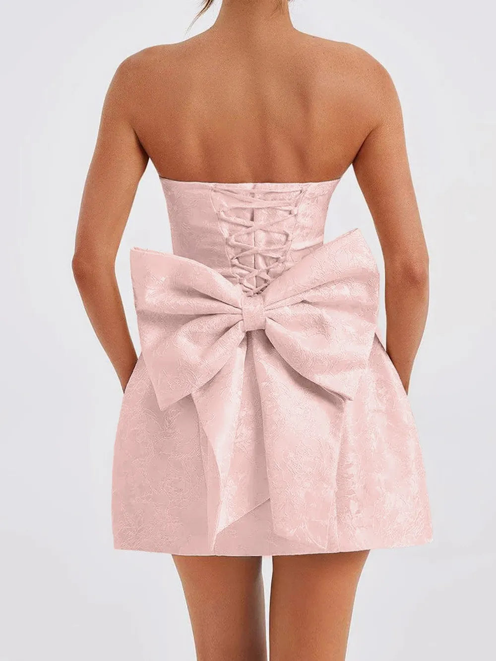 Back lace-up detail on sleeveless satin dress Chic Bow Mini