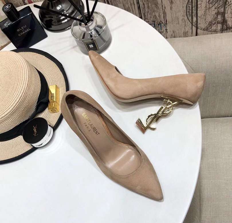 Vivienne Mid Heel – Grace & Confidence | YSL