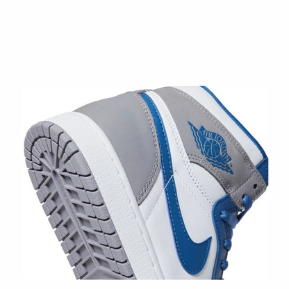 Air Jordan 1 Retro High OG True Blue DZ5485-410 on feet