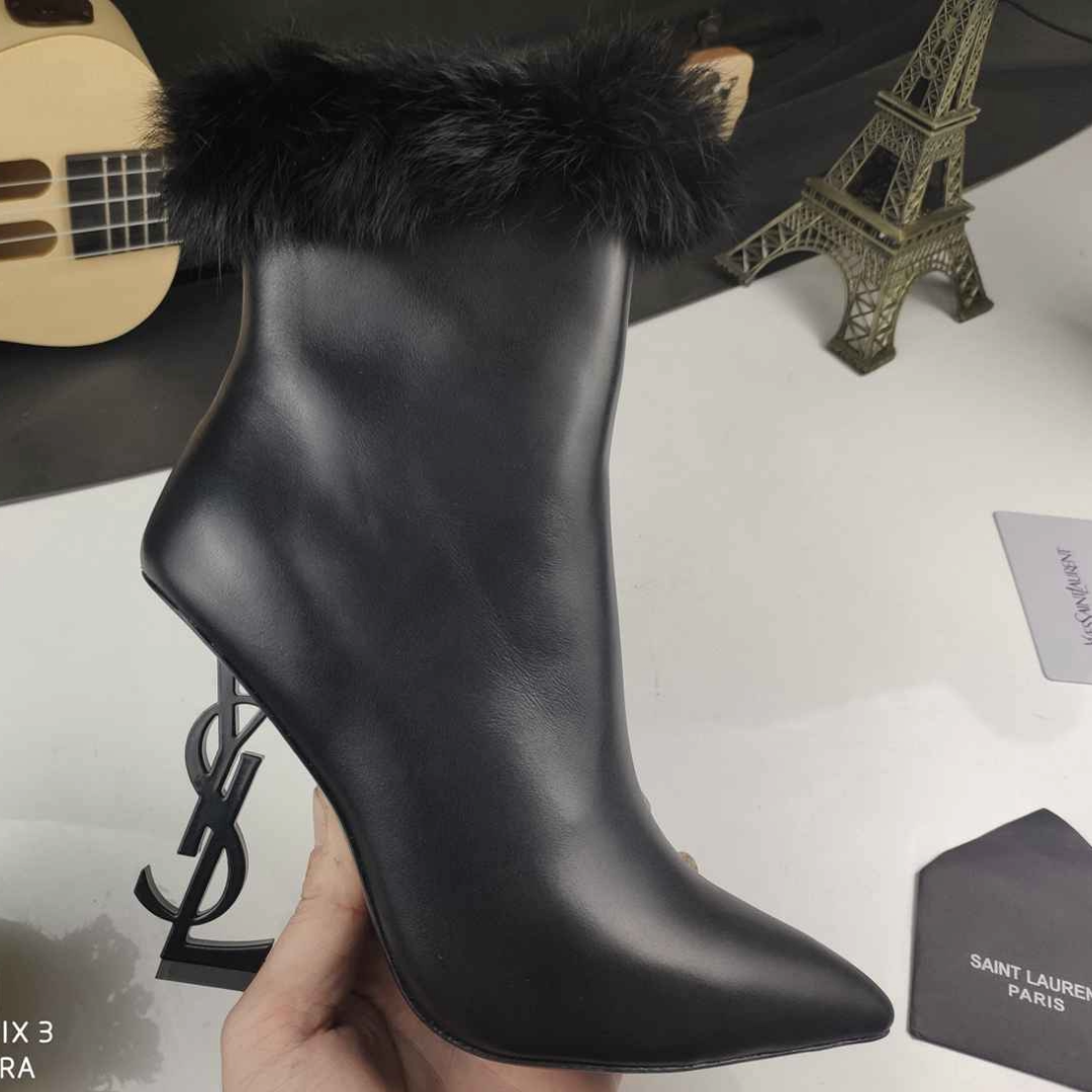 YSL Étoile Noir Black Leather Designer Heels for Women – Elegant Luxury Shoes by Yves Saint Laurent
