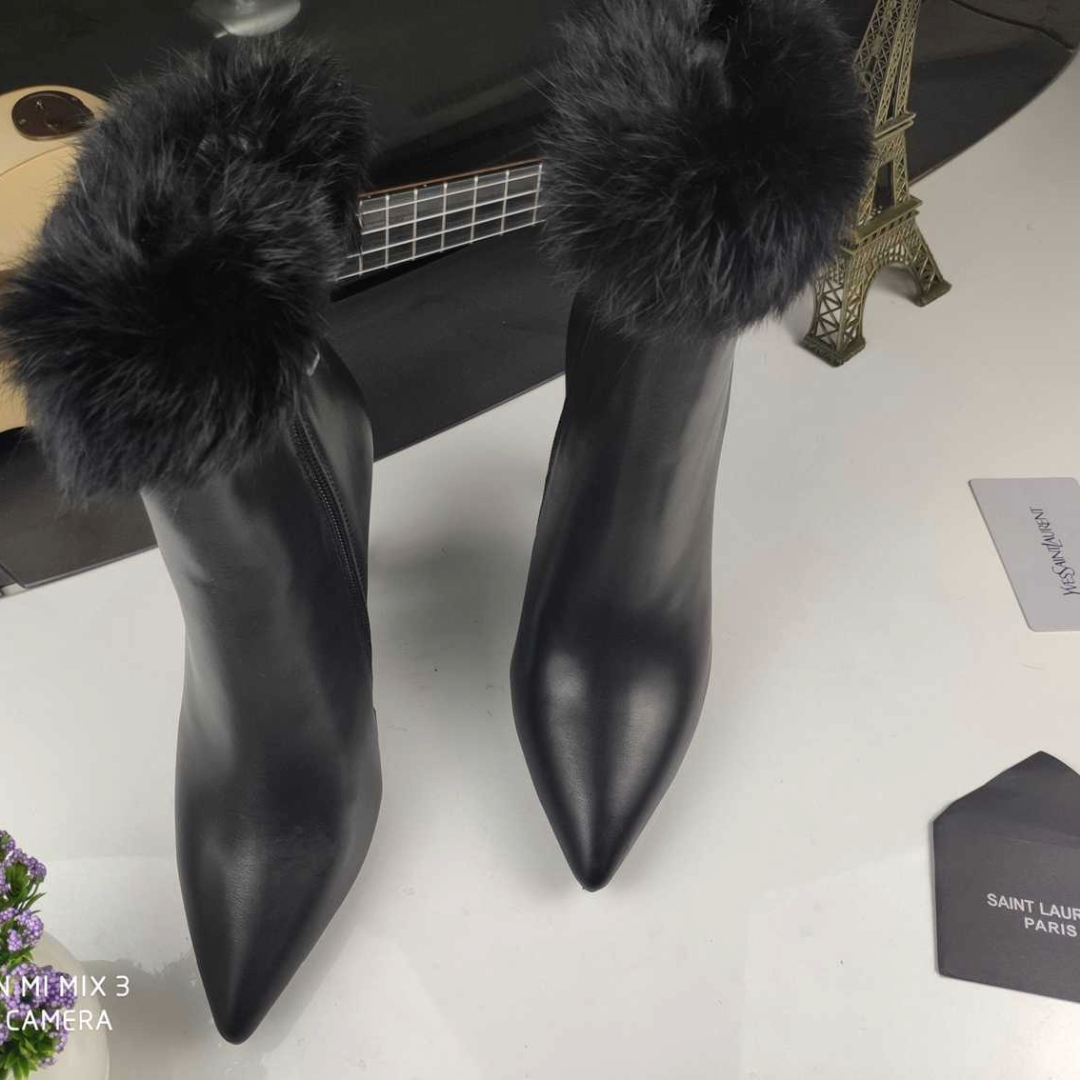 YSL Étoile Noir Black Leather Designer Heels for Women – Elegant Luxury Shoes by Yves Saint Laurent
