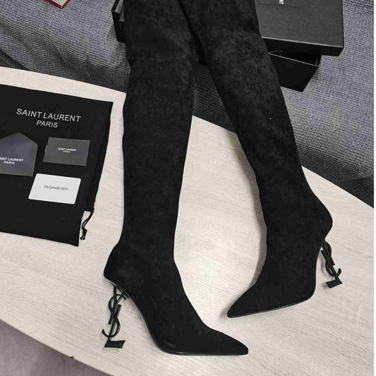 Aurora Noir Saint Laurent NWT Black Leather Designer Boots – Luxury Women’s Footwear
