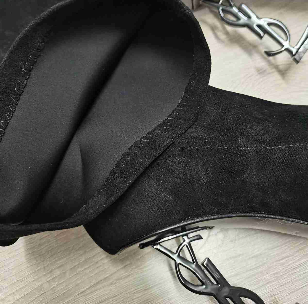 Aurora Noir Saint Laurent NWT Black Leather Designer Boots – Luxury Women’s Footwear
