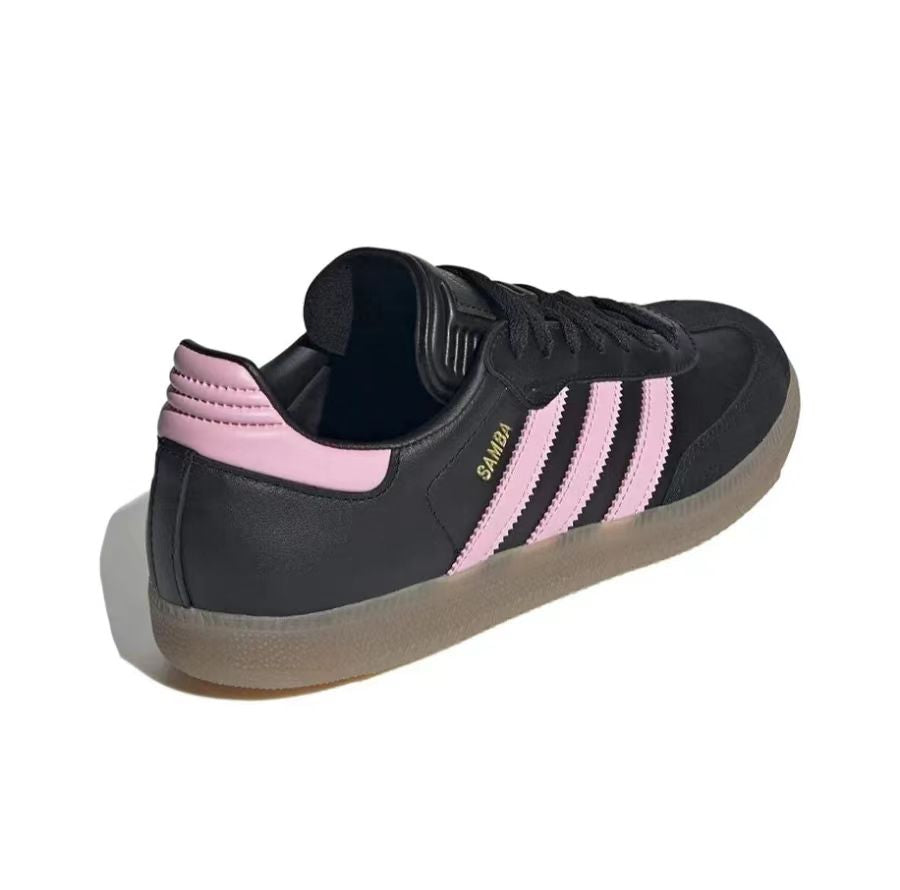 Adidas Samba Classic – Timeless Streetwear Icon